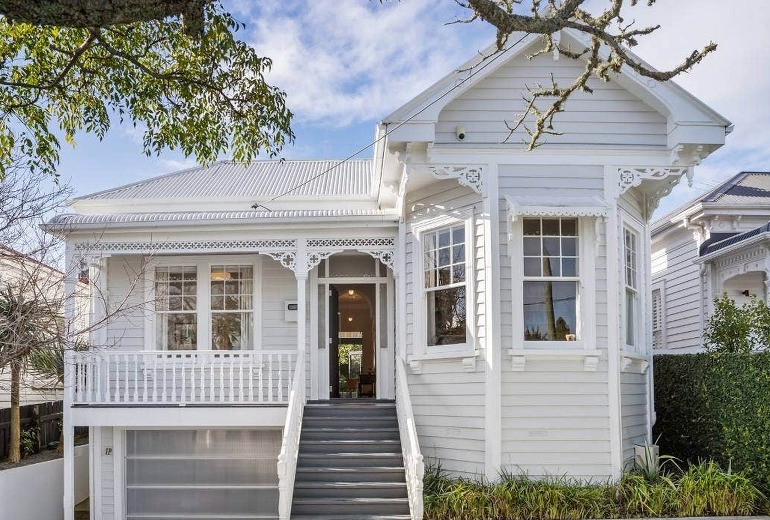 Fixed-term or periodic tenancies? What's better?